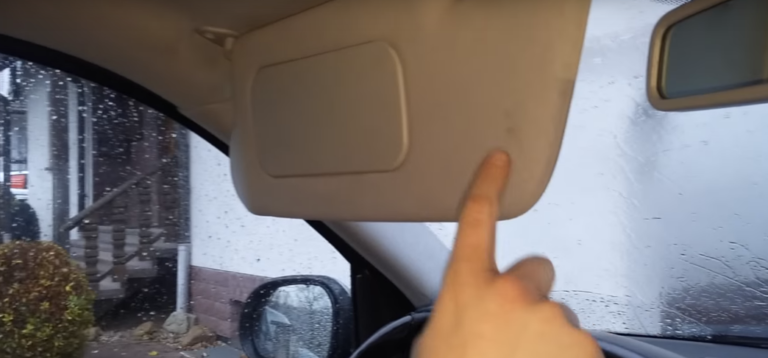 Auto Dachhimmel reinigen