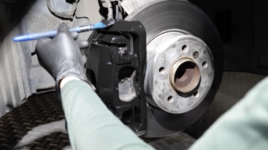 Bremssattel lackieren zweite Schicht