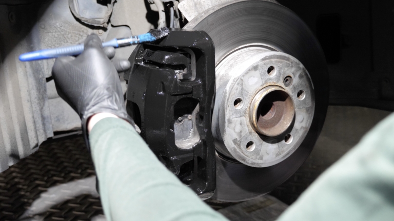 Bremssattel lackieren zweite Schicht