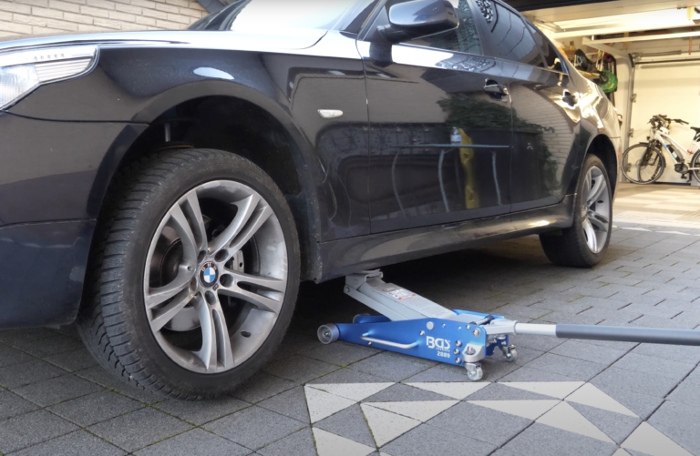 Wagenheber für tiefergelegte Autos