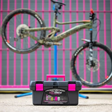 Muc-Off eBike Ultimate Kit – Must-Have-Set zum Reinigen, Schützen und Schmieren Ihres E-Bikes – inklusive Fahrradreiniger, Antriebsreiniger, Bürsten und mehr - 5